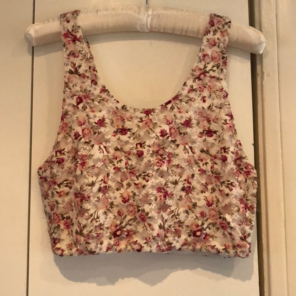 Forever 21 Cute Floral Crop Top